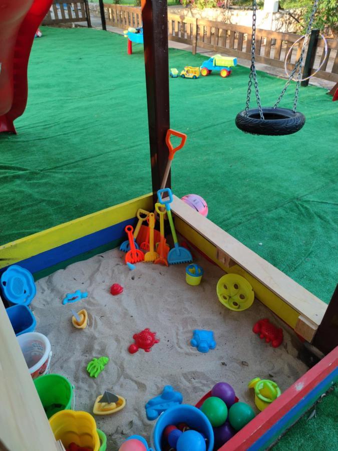 Seaside, Relaxing Family House With Playground! Villa Lavrys 4 Marathi  Bagian luar foto